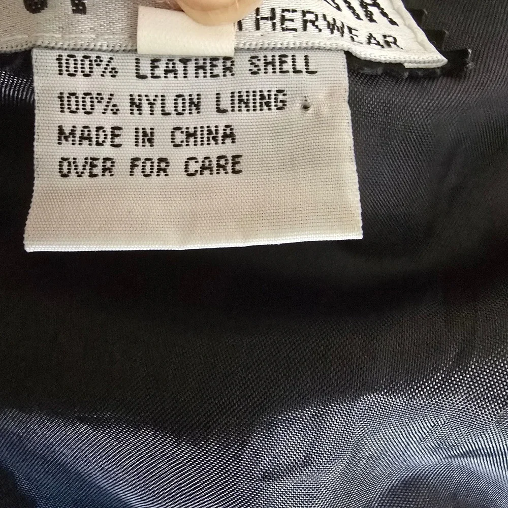 BB Dakota Leatherwear Mens Black‎ Suede Leather Vest Silver Button Cinch Back S